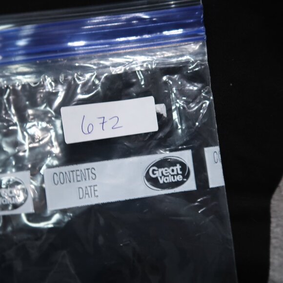 Gap Jeans Womens 32x30 Black 1969 Straight Medium Rise Dark Wash Stretch Goth - Picture 14 of 14